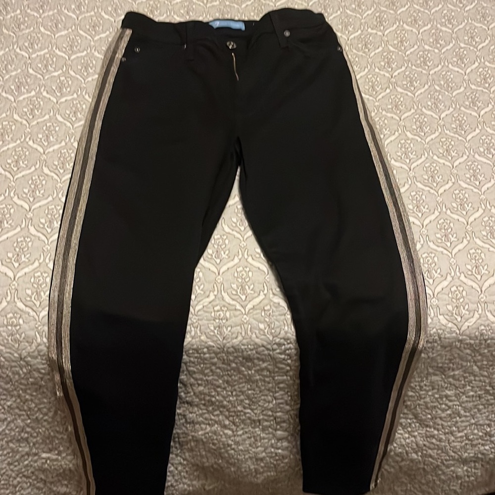 7 For All Mankind - The high waist able skinny black jeans. Side embellishments - Picture 4 of 16